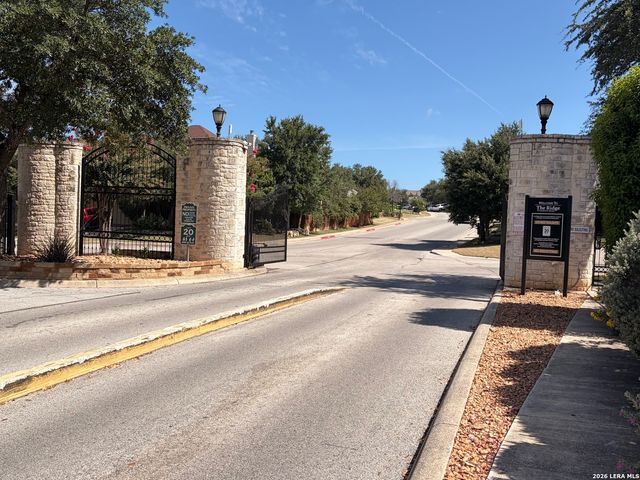 26120 Starling HL, San Antonio, TX 78260