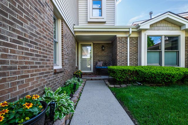 674 Summit Ridge Drive, Milford, MI 48381