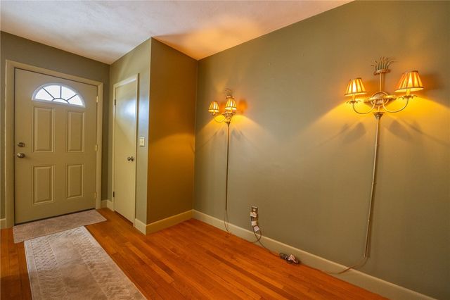 146 Edmond Drive, Warwick, RI 02886