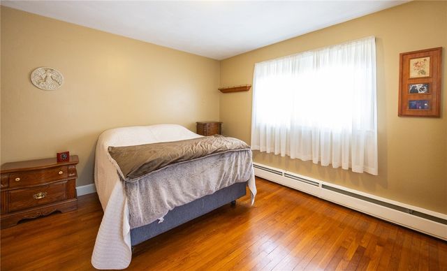 146 Edmond Drive, Warwick, RI 02886