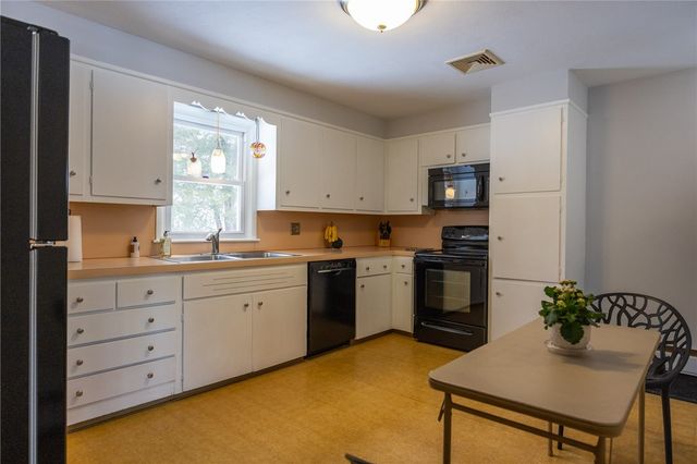 146 Edmond Drive, Warwick, RI 02886