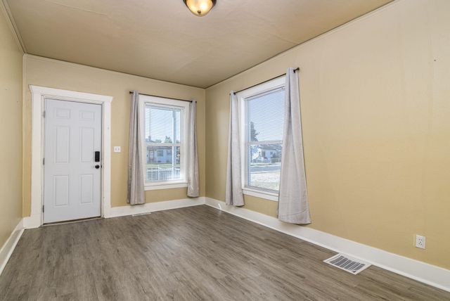 1111 E Longfellow Ave, Spokane, WA 99207