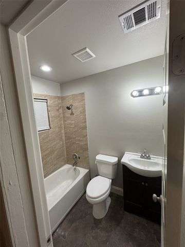 3630 Penelope Street, Dallas, TX 75210