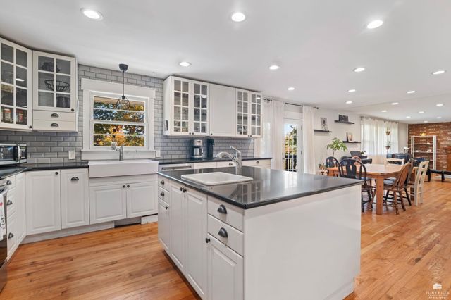 1522 Givens Road, Manhattan, KS 66502