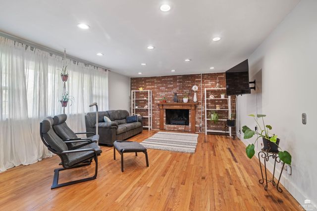 1522 Givens Road, Manhattan, KS 66502