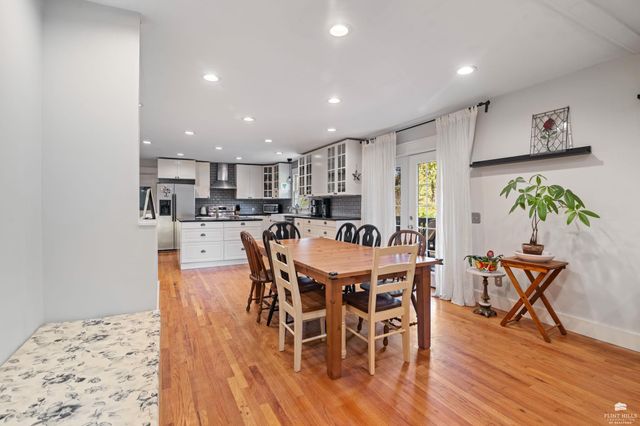 1522 Givens Road, Manhattan, KS 66502