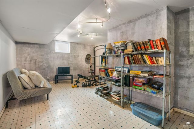 1522 Givens Road, Manhattan, KS 66502