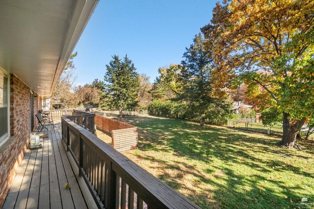 1522 Givens Road, Manhattan, KS 66502