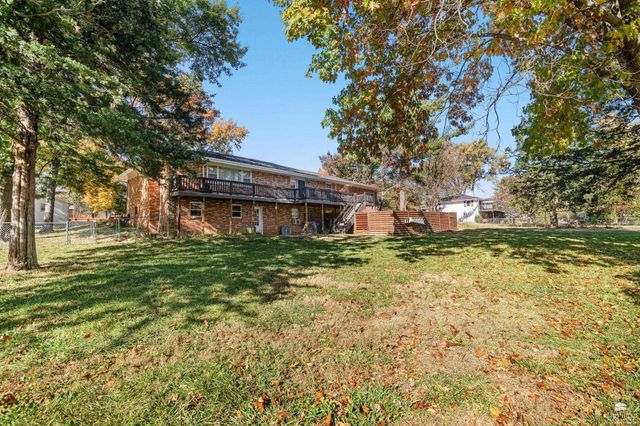 1522 Givens Road, Manhattan, KS 66502