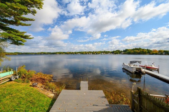 7 Deveuve Ln, Pembroke, MA 02359