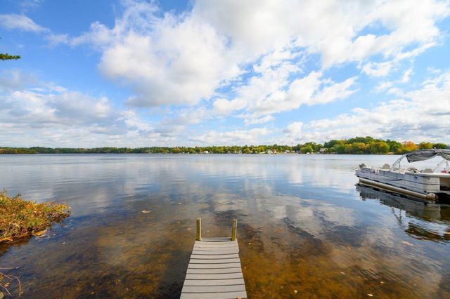 7 Deveuve Ln, Pembroke, MA 02359