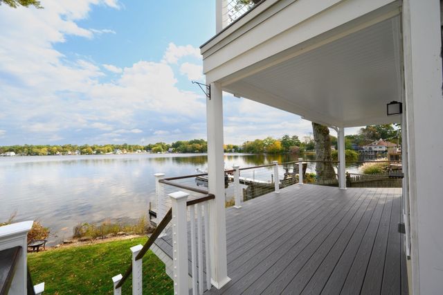 7 Deveuve Ln, Pembroke, MA 02359
