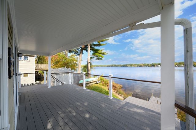 7 Deveuve Ln, Pembroke, MA 02359