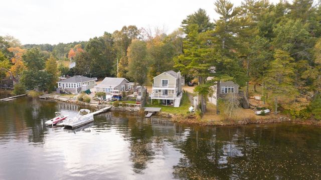 7 Deveuve Ln, Pembroke, MA 02359