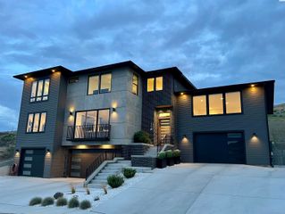 5001 Hershey Ln, West Richland, WA 99353