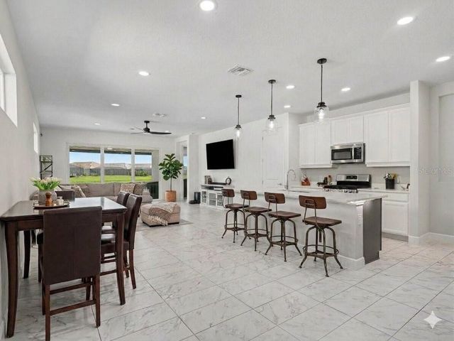8144 STERNWAY ROAD, Sarasota, FL 34240