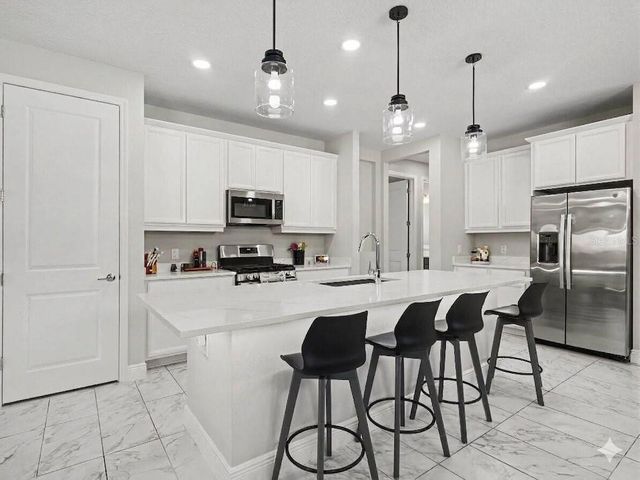 8144 STERNWAY ROAD, Sarasota, FL 34240