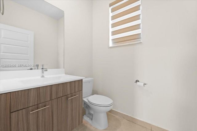 4746 NW 83rd Parkway, Doral, FL 33166