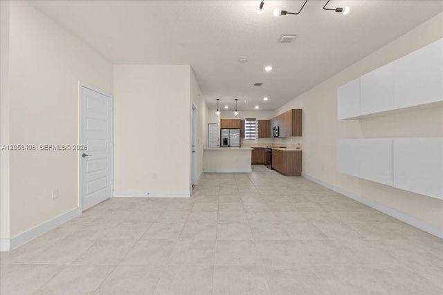 4746 NW 83rd Parkway, Doral, FL 33166