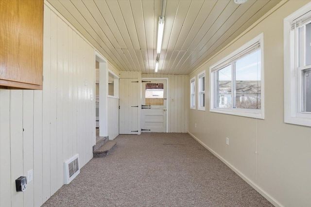 1330 AVENUE O Avenue, Carter Lake, IA 51510