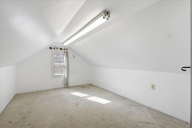 1330 AVENUE O Avenue, Carter Lake, IA 51510