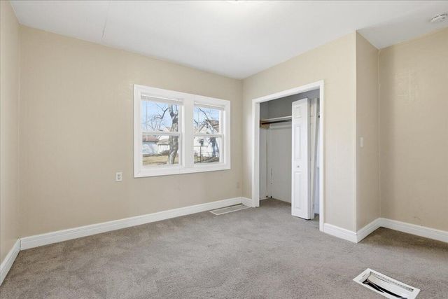 1330 AVENUE O Avenue, Carter Lake, IA 51510