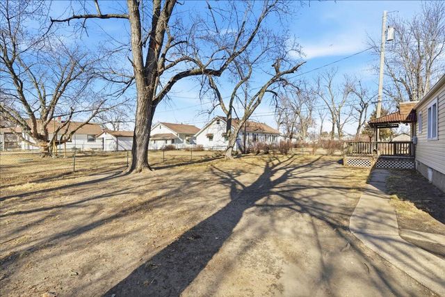 1330 AVENUE O Avenue, Carter Lake, IA 51510