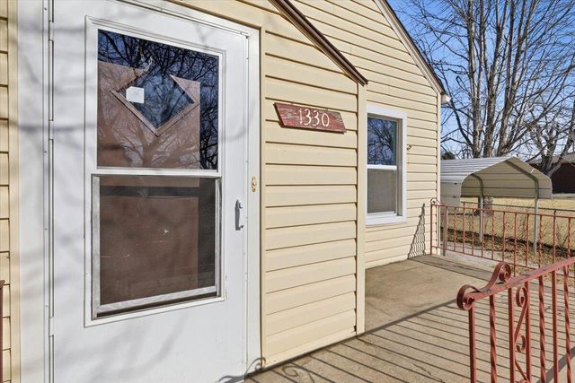 1330 AVENUE O Avenue, Carter Lake, IA 51510