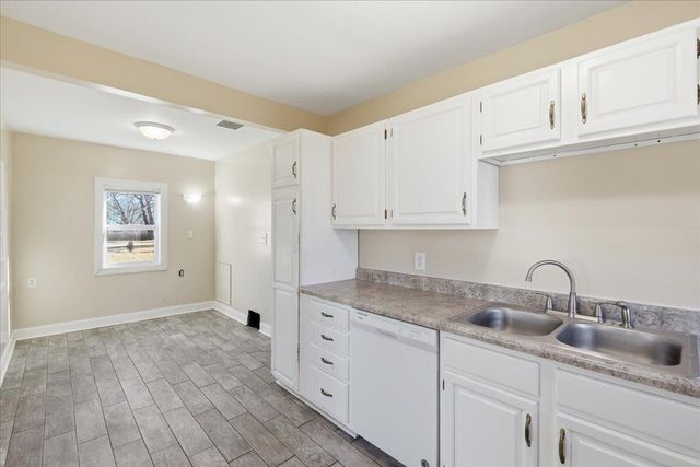 1330 AVENUE O Avenue, Carter Lake, IA 51510