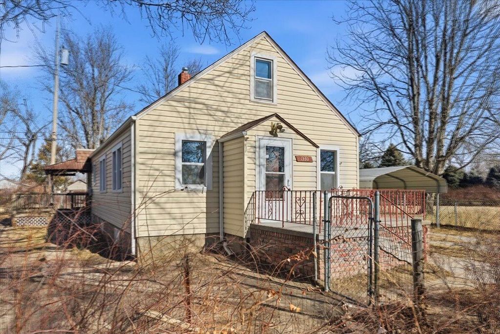 1330 AVENUE O Avenue, Carter Lake, IA 51510