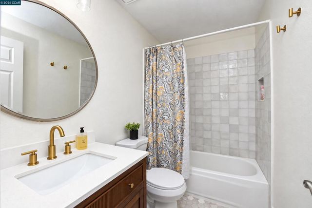 1725 Indian Wells Way, Clayton, CA 94517