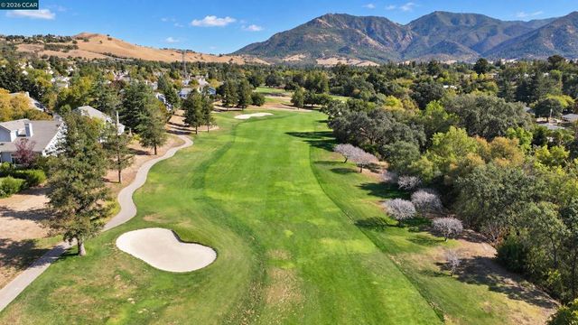 1725 Indian Wells Way, Clayton, CA 94517