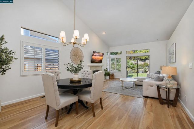 1725 Indian Wells Way, Clayton, CA 94517