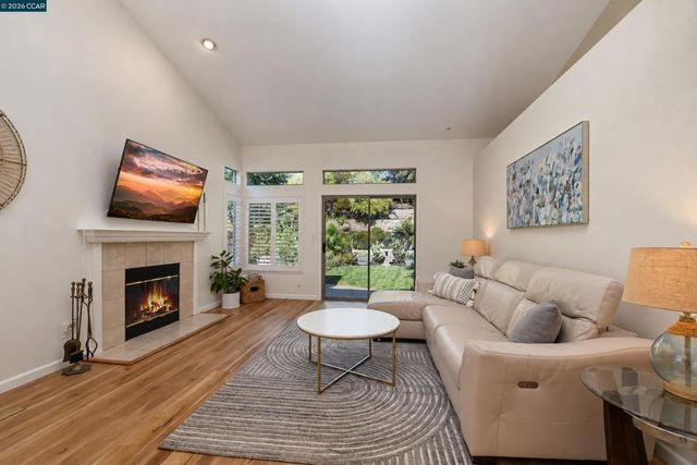 1725 Indian Wells Way, Clayton, CA 94517