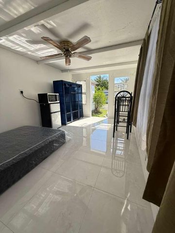 3461 SW 50th Terrace, Davie, FL 33314