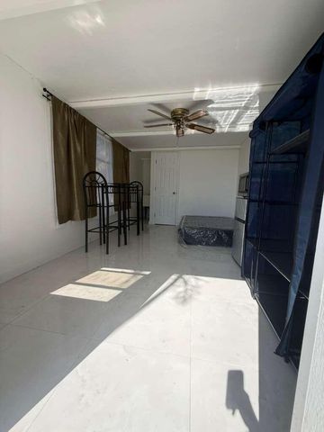 3461 SW 50th Terrace, Davie, FL 33314