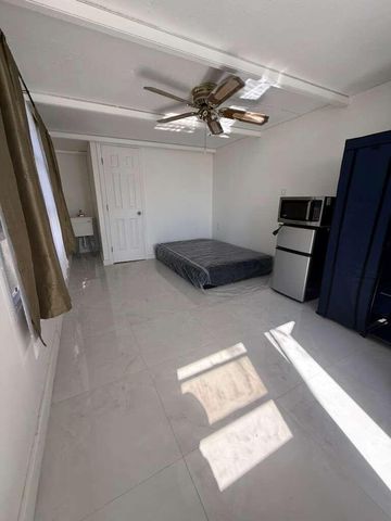 3461 SW 50th Terrace, Davie, FL 33314