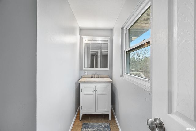 108 MEDINA Court, East Peoria, IL 61611