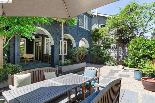 6434 Regent St, Oakland, CA 94618