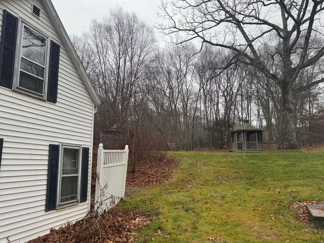 52 Lovers Lane, East Lyme, CT 06333