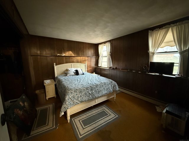 52 Lovers Lane, East Lyme, CT 06333