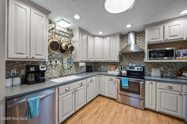 4950 Pinewood Drive, Hope Mills, NC 28348