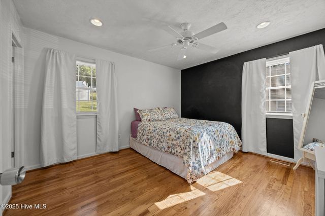 4950 Pinewood Drive, Hope Mills, NC 28348