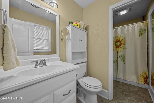 4950 Pinewood Drive, Hope Mills, NC 28348