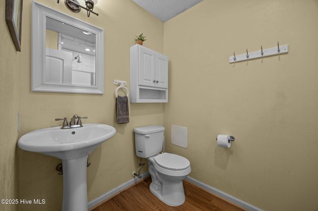 4950 Pinewood Drive, Hope Mills, NC 28348
