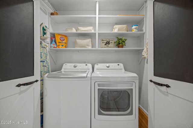 4950 Pinewood Drive, Hope Mills, NC 28348