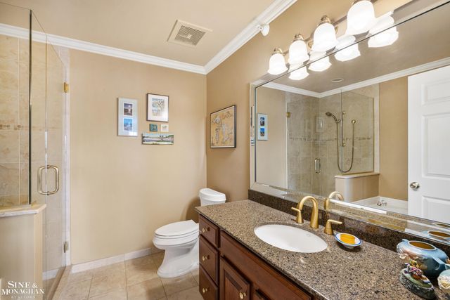 32 Pointe Park Place, Grosse Pointe Park, MI 48230