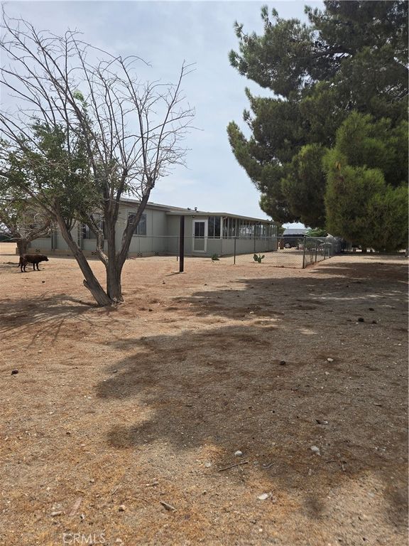 Image 2 of property listing at 11131 Sycamore Street, Victorville, CA 92372