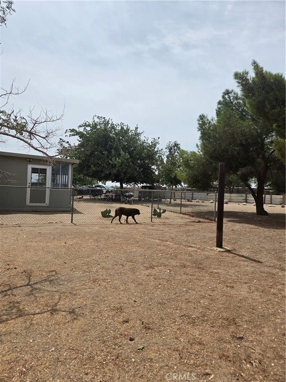 Image 3 of property listing at 11131 Sycamore Street, Victorville, CA 92372
