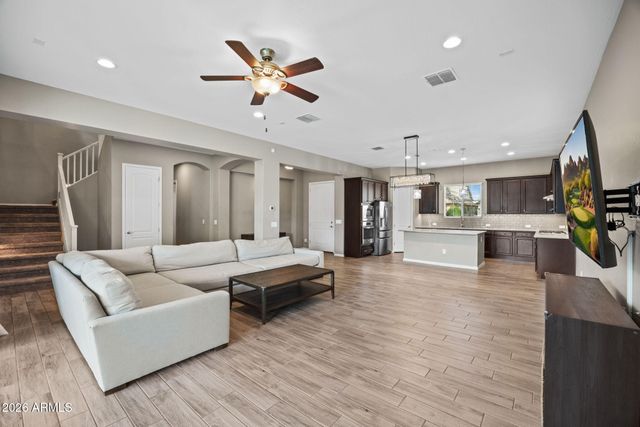 4527 E SKOUSEN Street, Gilbert, AZ 85295